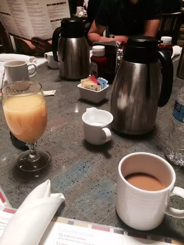 Avenue Cafe