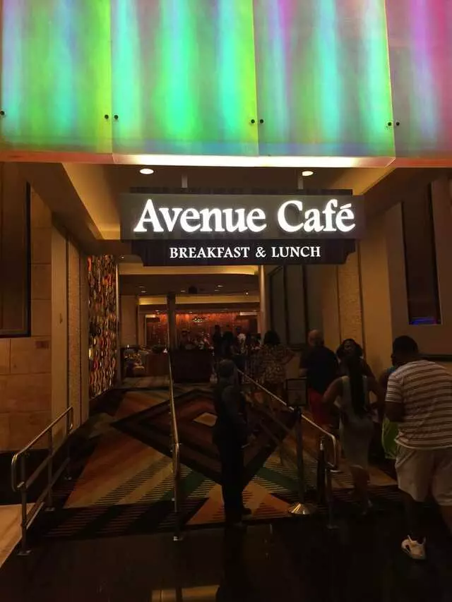 Avenue Cafe