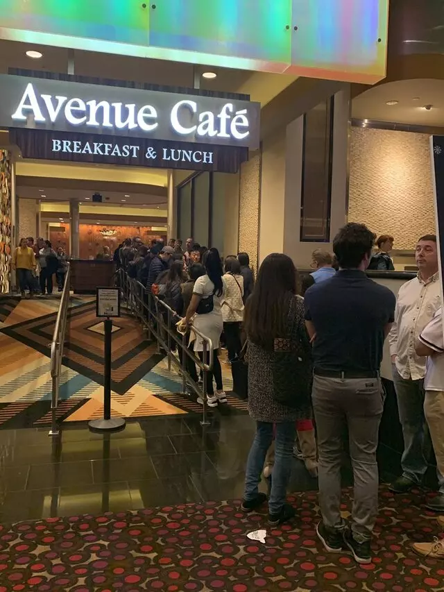 Avenue Cafe