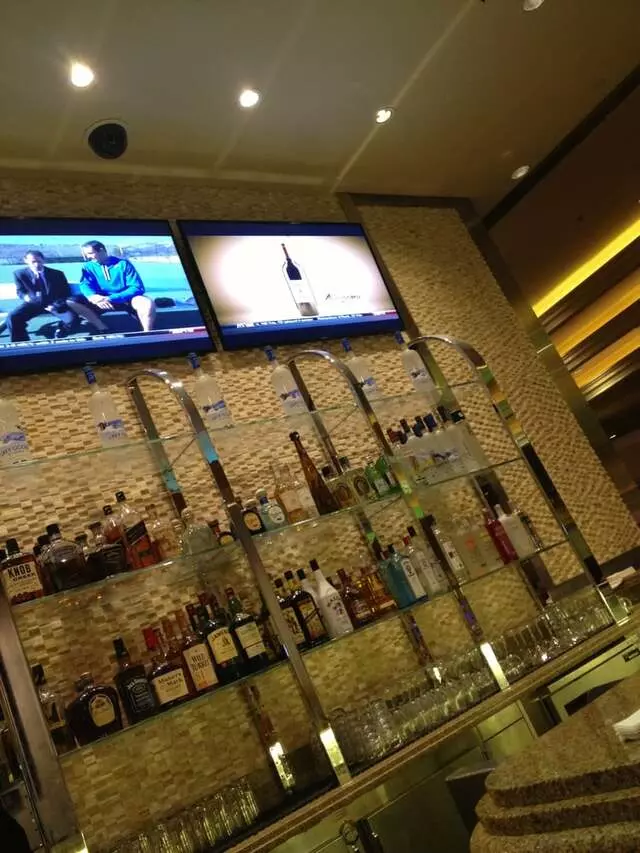 Avenue Cafe