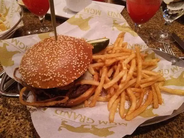 Avenue Cafe