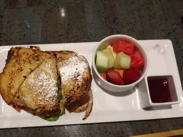 Avenue Cafe