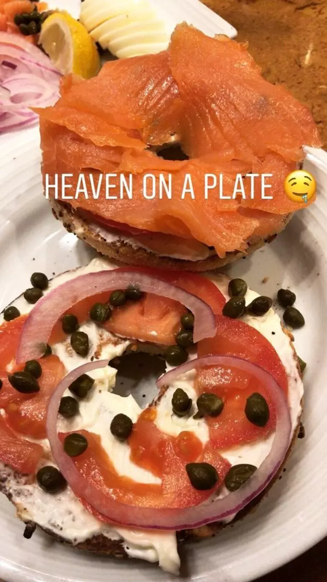 Avenue Cafe
