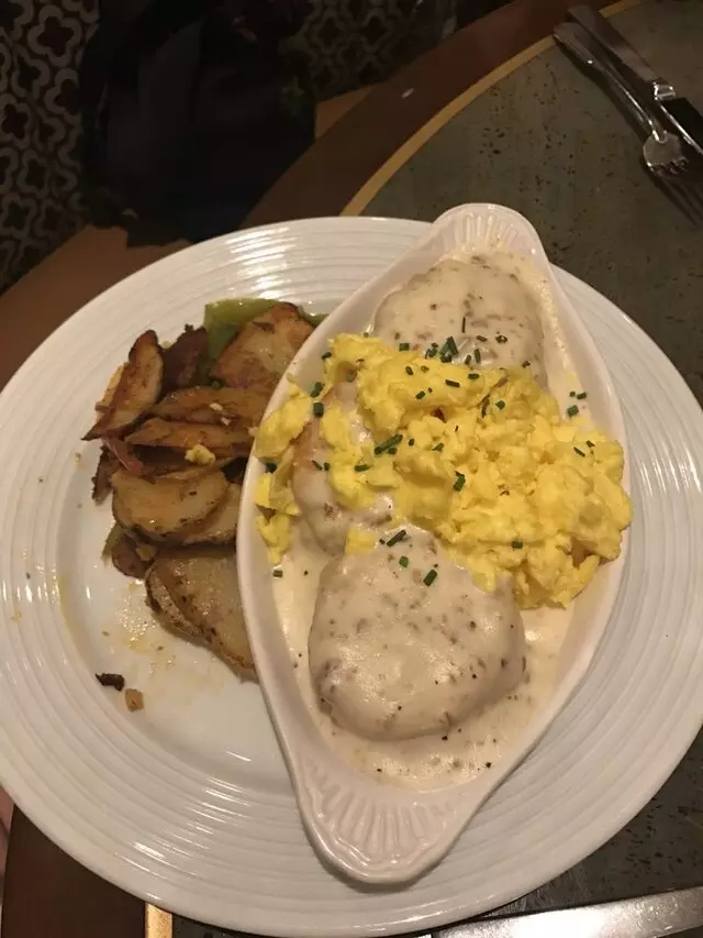 Avenue Cafe