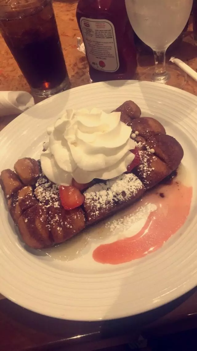 Avenue Cafe