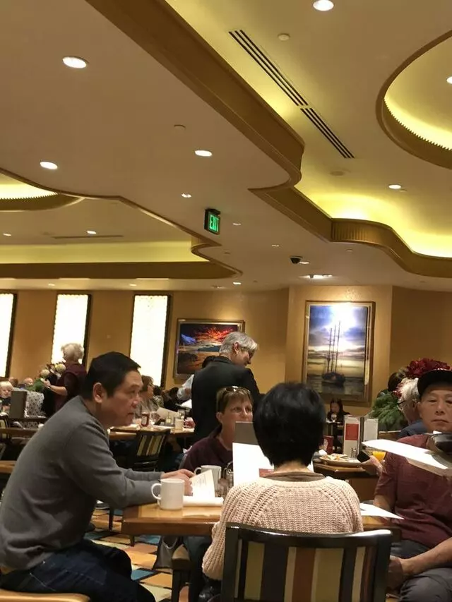 Avenue Cafe