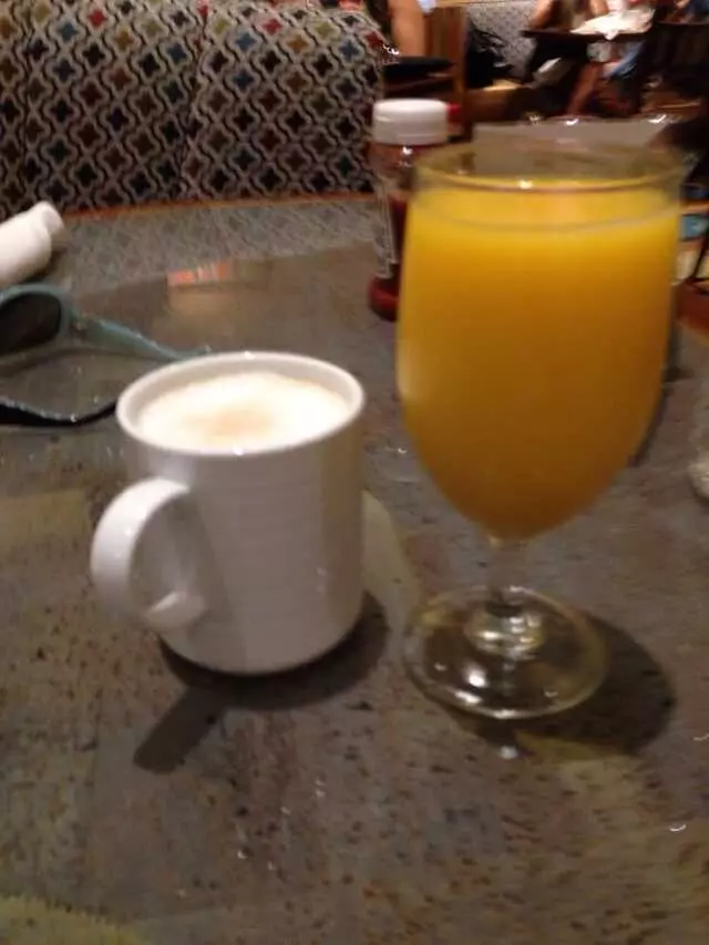 Avenue Cafe