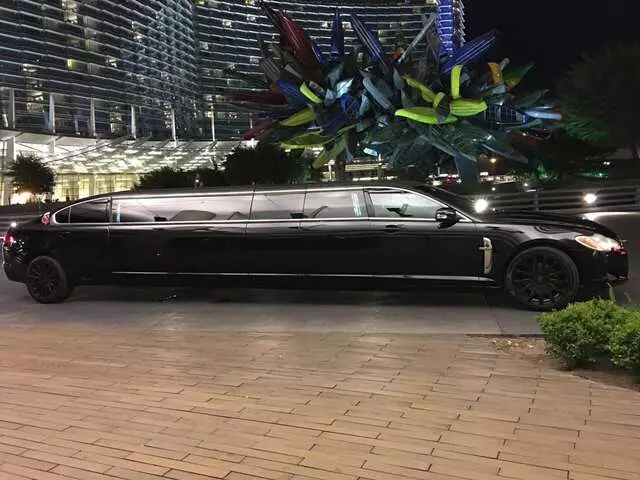 24/7 Limousines
