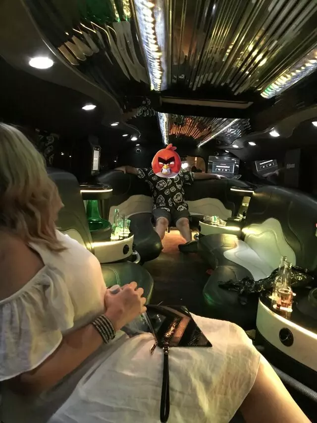 24/7 Limousines